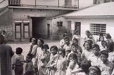 Primera institución educativa laico abierta