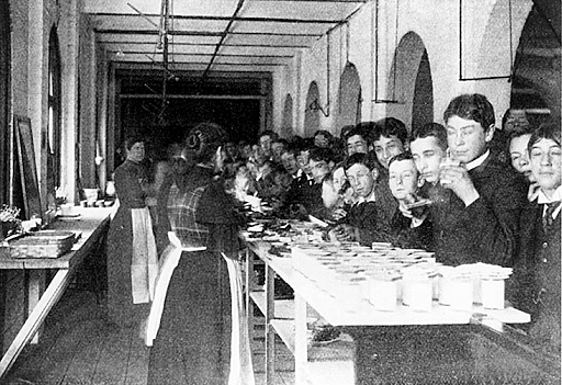 First woman's laboratory