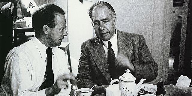 trabajando junto a Niels Bohr