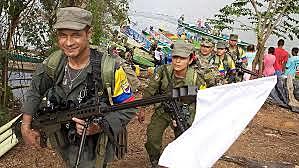 Apertura de múltiples frente paramilitares