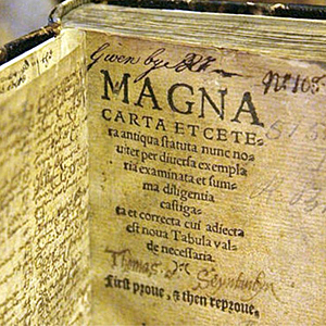 In Inghilterra Re Giovanni Senzaterra firma la Magna Charta Libertatum