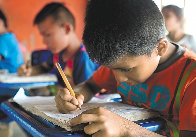 Año de 1978: Etnoeducación como política oficial para los pueblos indígenas