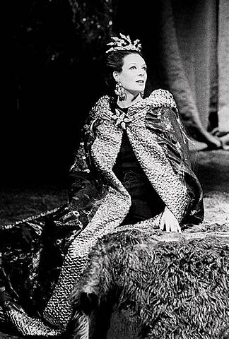 Jocasta kills herself