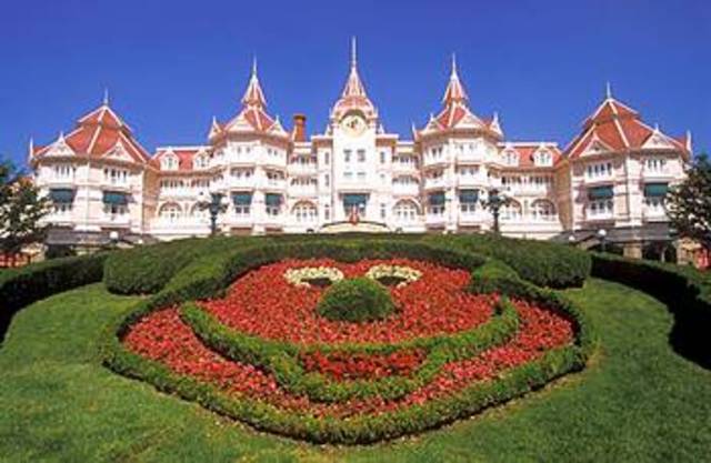 Disneyland Hotels Open