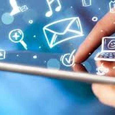 Timeline: Línea del tiempo: Identificación del antes y el después del Internet y los dispositivos móviles