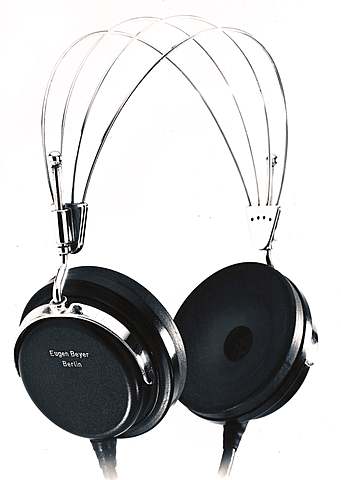 Los primeros auriculares dinámicos