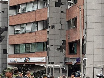 Atentado al edificio de Caracol Radio