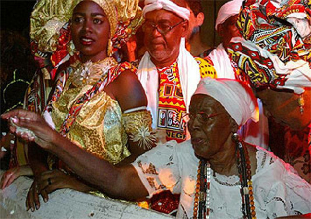 Desfile do Ilê em homenagem a Mãe Hilda