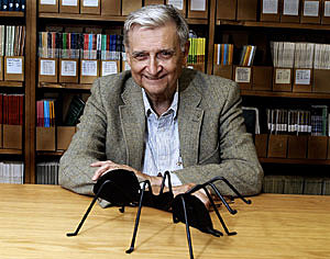 “Sociobiology: the New Synthesis”.