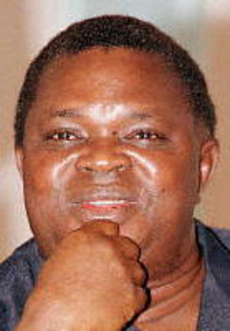 Momoh reintroduces multi-party democracy