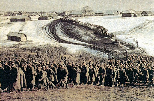 Kalacsnál bezárul a gyűrű Sztálingrád körül.