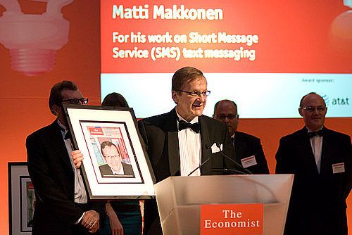 Solo se comunicaban por llamadas de voz, y se crearon los SMS por Matti Makkonen