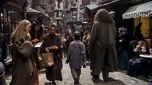 Harry in diagun alley