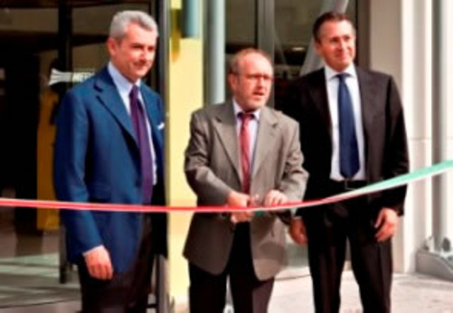 Inaugurazione del nuovo sportello clienti di Ferrara