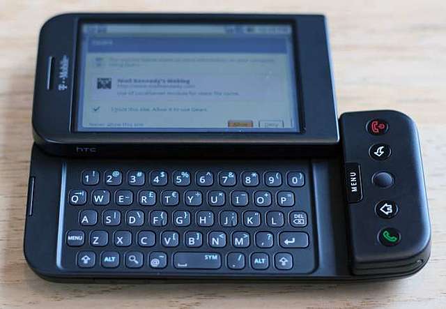 Google lanza el primer Smartphone con S.O. Android el HTC Dream