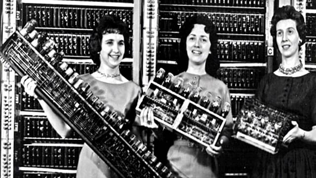 Intel crea la primera memoria RAM