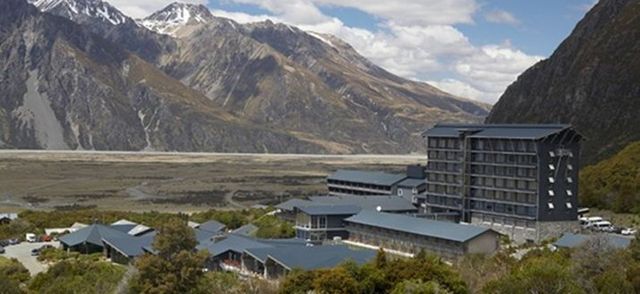 Hermitage Built – Mt Cook Village