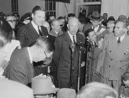 Elizabeth II becomes the Queen of England