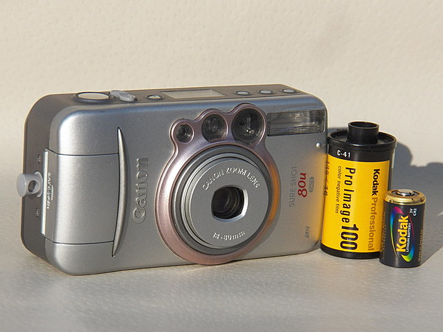 2003 l Cámara digital