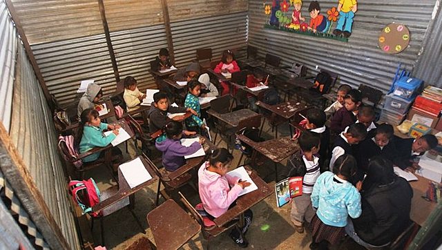 Baja Inversión en la Educación