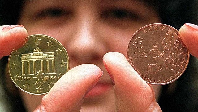 Euro, la nueva moneda europea y un supertúnel cruza la Mancha