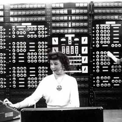 Timeline: HISTORIA DE LA COMPUTADORA