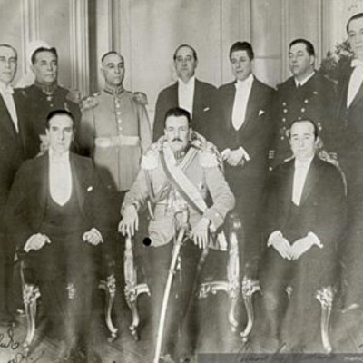 Timeline: Inestabilidad Política y Retorno al Presidencialismo