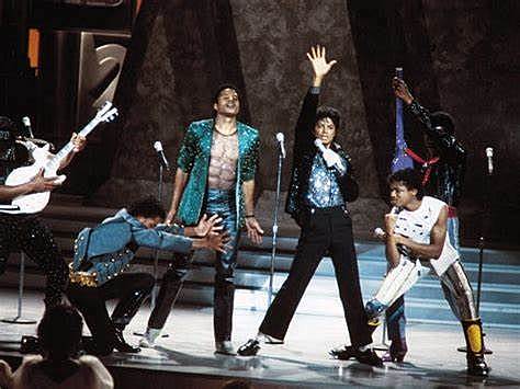 Jackson Participates in a Live Motown 25 special