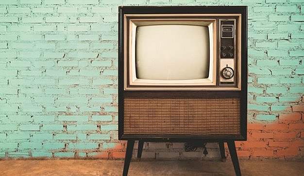 1999 Private channels go on the air