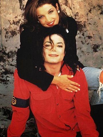 Jackson Marries Lisa Marie Presley( Elves Presley's Daughter