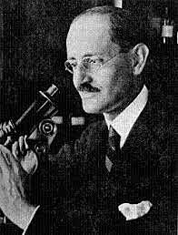 Primer investigador profesional en la historia de la ciencia española.