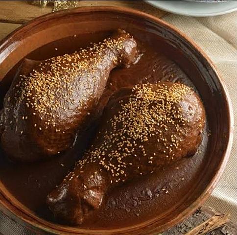 Mole poblano de guajolote