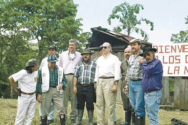 Acercamientos entre Samper y el ELN