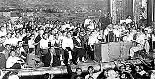 1936 - Conferencia Nacional de Trabajo Social en Montreal.