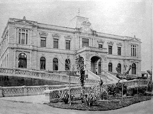 Se inauguró el manicomio de La Castañeda.