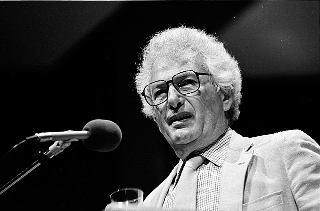 Joseph Heller,