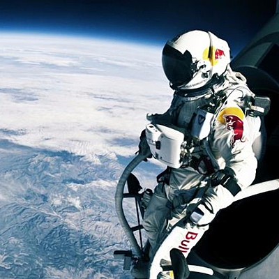 Timeline: 2012 - Saltos de caída libre de Baumgartrer