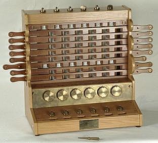 MÀQUINA DE CALCULAR (RECHENEUHR)