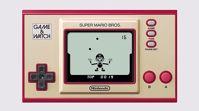 "GAME & WATCH" de Nintendo. primera consola portable.