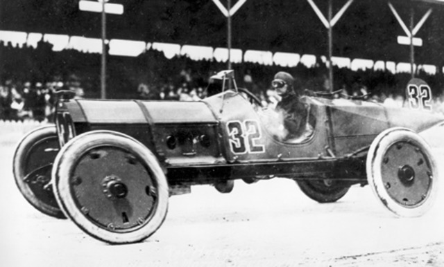 First ever Indianapolis 500 is staged; Ray Harroun is the first winner