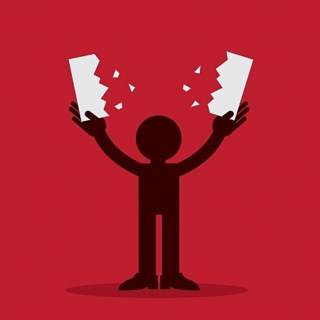 El emperador retiró