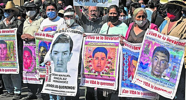 Estudiantes Ayotzinapa