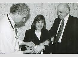 Se desarrolla la vacuna recombinante contra la hepatitis B