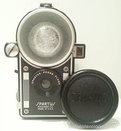 La primera cámara con flash.