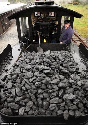 Coal becomes the primary train fuel, displacing wood