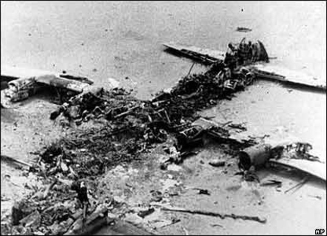 Operation Eagle Claw executed