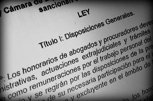 Promulgación de ley arancelaria Hawley Smoot por EU.