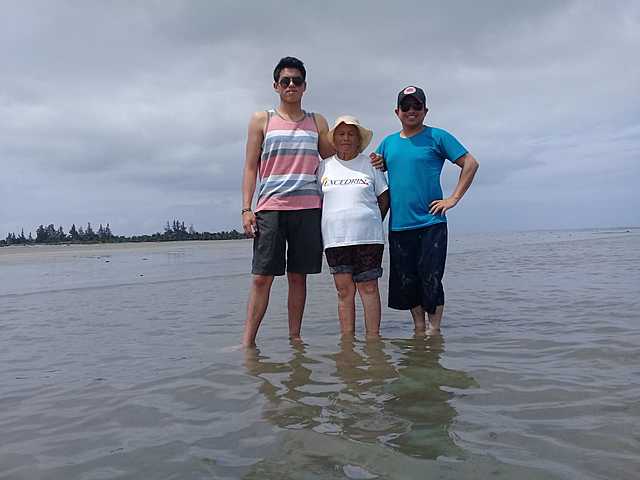 Mi abuelita y mi tío