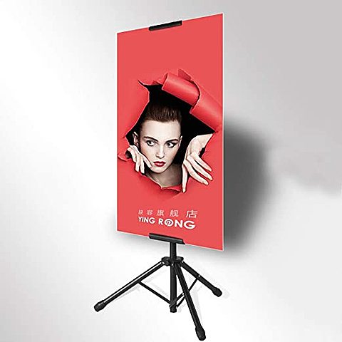 JHON WANAMAKER COLOCA LA PRIMERA CARTULINA PUBLICITARIA.