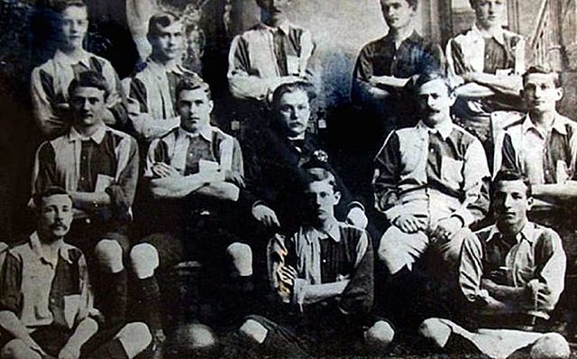 Se jugó el primer partido en Argentina donde actualmente se encuentra el planetario.